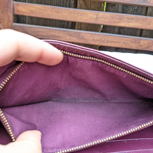 Louis Vuitton  Monogram Vernis Leather Clutch mini bag for special days - Picture 6 of 11